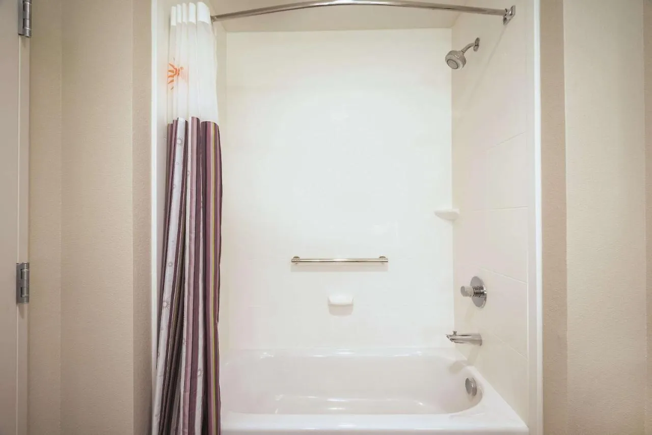 La Quinta By Wyndham Memphis Downtown Hotel