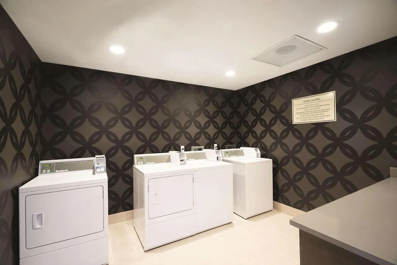 La Quinta By Wyndham Memphis Downtown Hotel